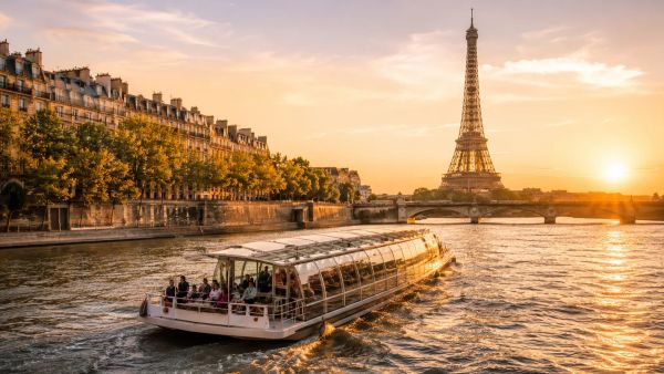 Inoubliables croisières en bateau de tourisme à Paris